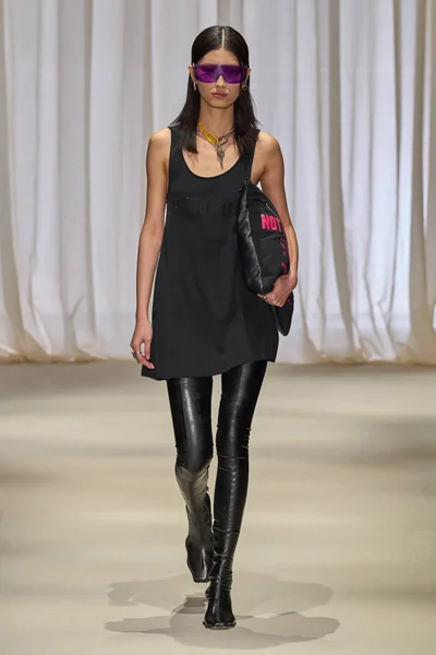 Look 38